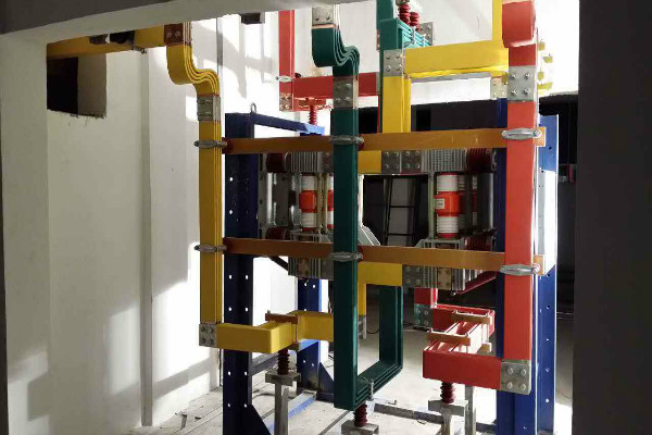 新疆密集型母线